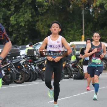 Runner Photo 3803024