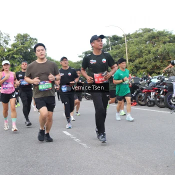 Runner Photo 3803154