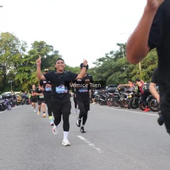 Runner Photo 3803342