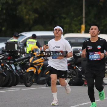 Runner Photo 3803359