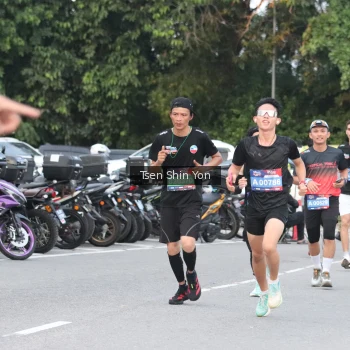 Runner Photo 3803376