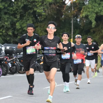 Runner Photo 3803393