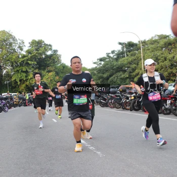 Runner Photo 3803431