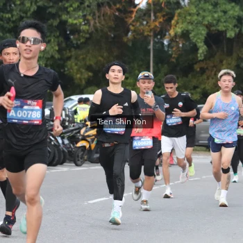 Runner Photo 3803435