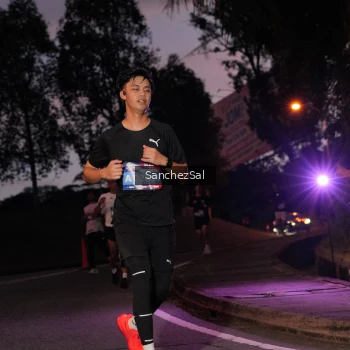 Runner Photo 3803513