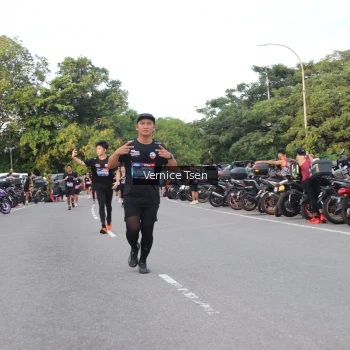 Runner Photo 3803561