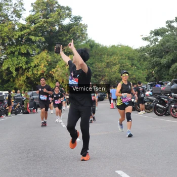 Runner Photo 3803582