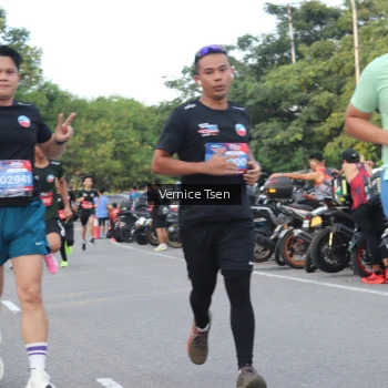 Runner Photo 3803623