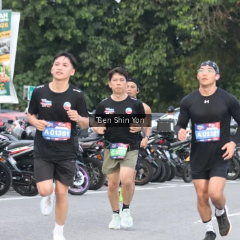 Runner Photo 3803651