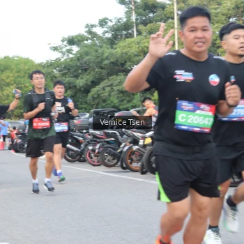 Runner Photo 3803666