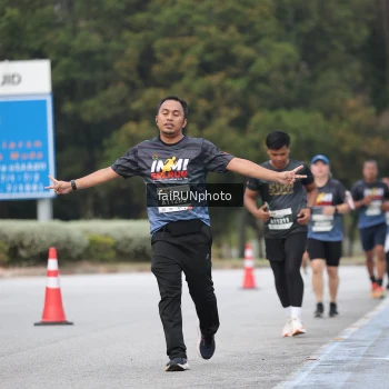 Runner Photo 3803677