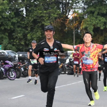 Runner Photo 3803679