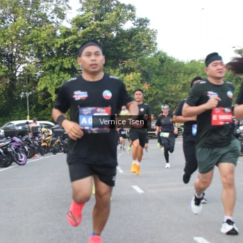 Runner Photo 3803740