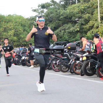 Runner Photo 3803748