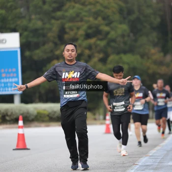 Runner Photo 3803751
