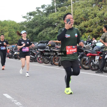 Runner Photo 3803870