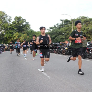 Runner Photo 3804055