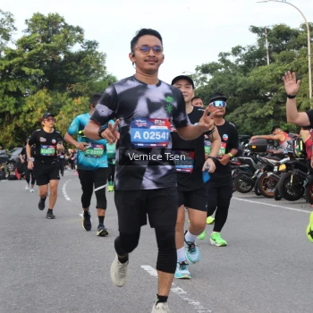 Runner Photo 3804089