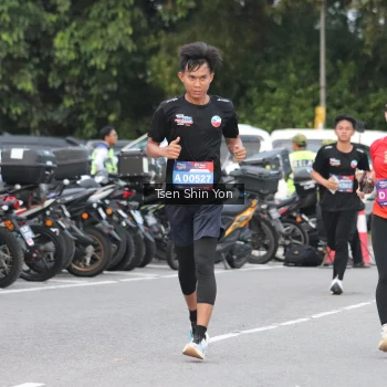 Runner Photo 3804133