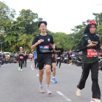 Runner Photo 3804266