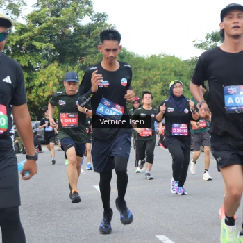 Runner Photo 3804280