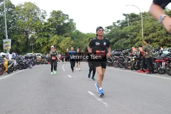Runner Photo 3804302