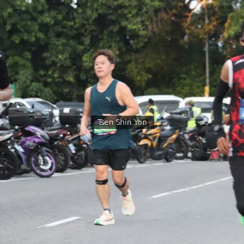 Runner Photo 3804357