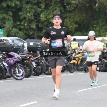 Runner Photo 3804504
