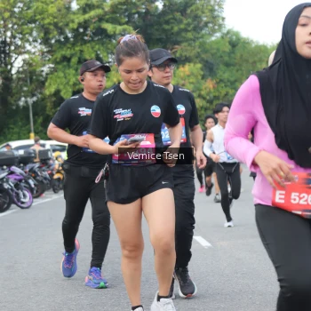 Runner Photo 3804510