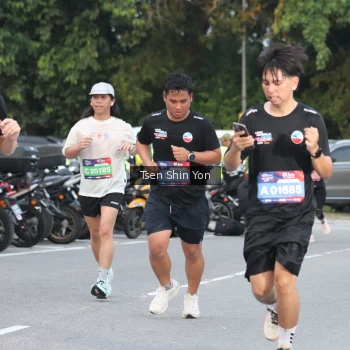 Runner Photo 3804512