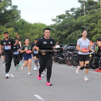 Runner Photo 3804523