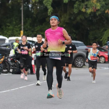 Runner Photo 3804540