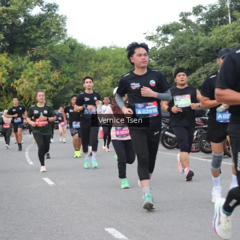 Runner Photo 3804553