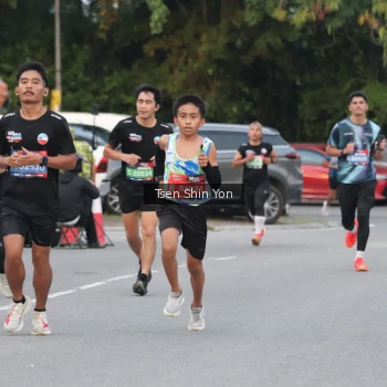 Runner Photo 3804565