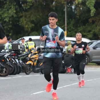 Runner Photo 3804570