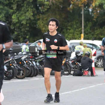 Runner Photo 3804578