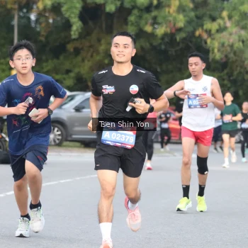 Runner Photo 3804634