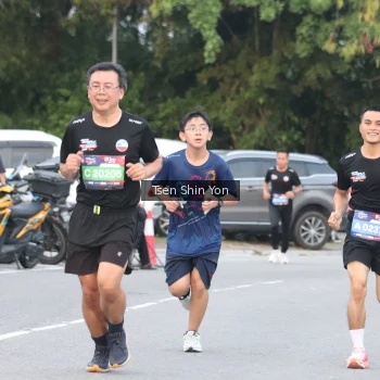 Runner Photo 3804635