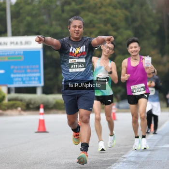 Runner Photo 3804657