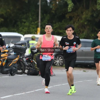 Runner Photo 3804668