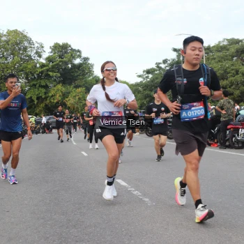 Runner Photo 3804679