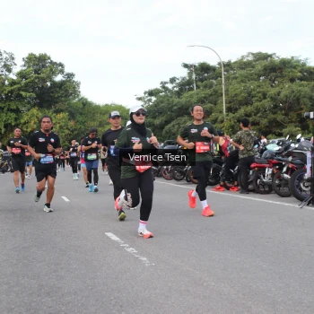 Runner Photo 3804687