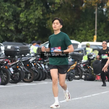 Runner Photo 3804705