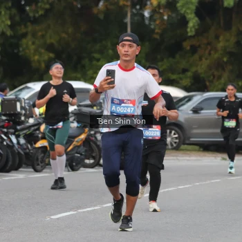 Runner Photo 3804737