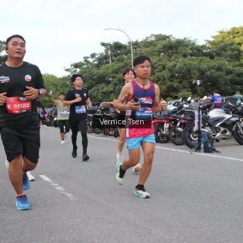 Runner Photo 3804752
