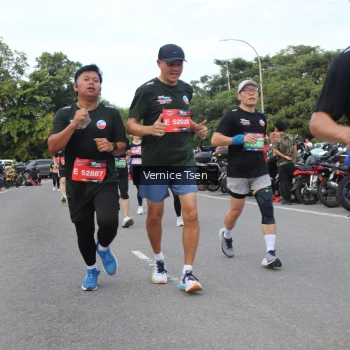 Runner Photo 3804767