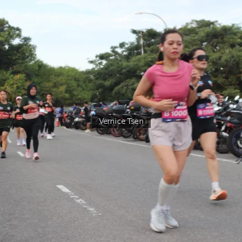 Runner Photo 3804800