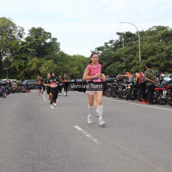 Runner Photo 3804823