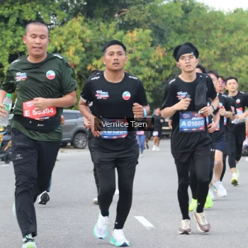 Runner Photo 3804859