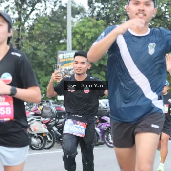 Runner Photo 3804921